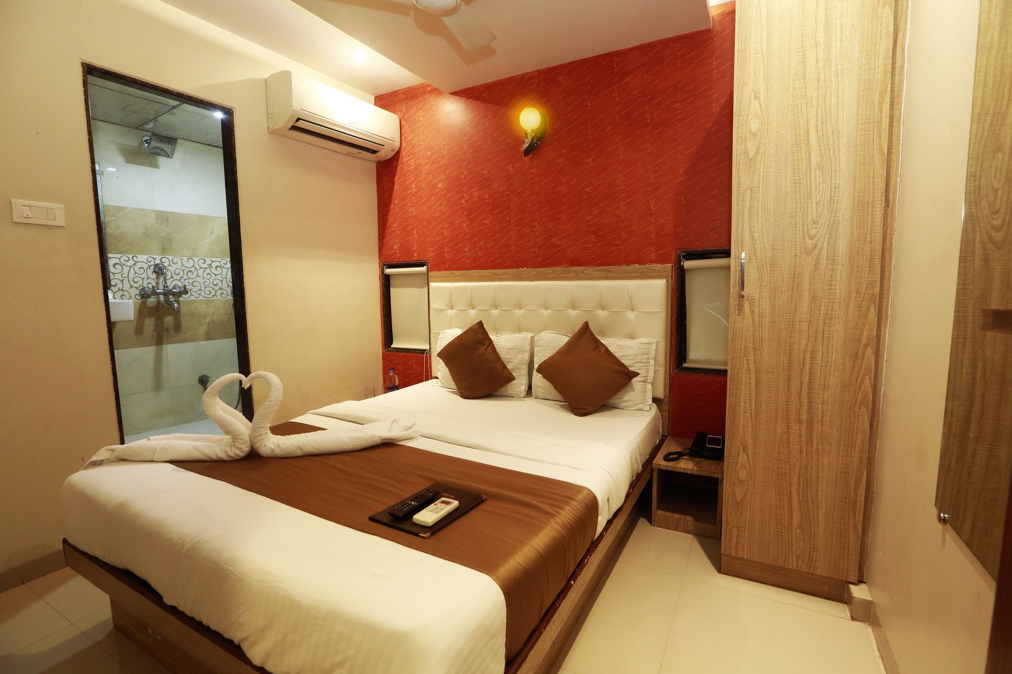 Hotel Grace Inn Mumbai Exteriör bild